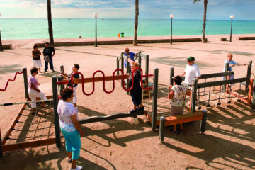 high - quality commercial fitness and entertainment equipment for parks, beaches and entertainment complexes